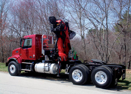 Epsilon S260Z crane installed in a fifth wheel application.