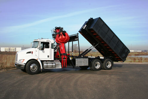 The Epsilon Q150Z allows you to dump the contents of your container without unfolding or moving the crane out of the way.